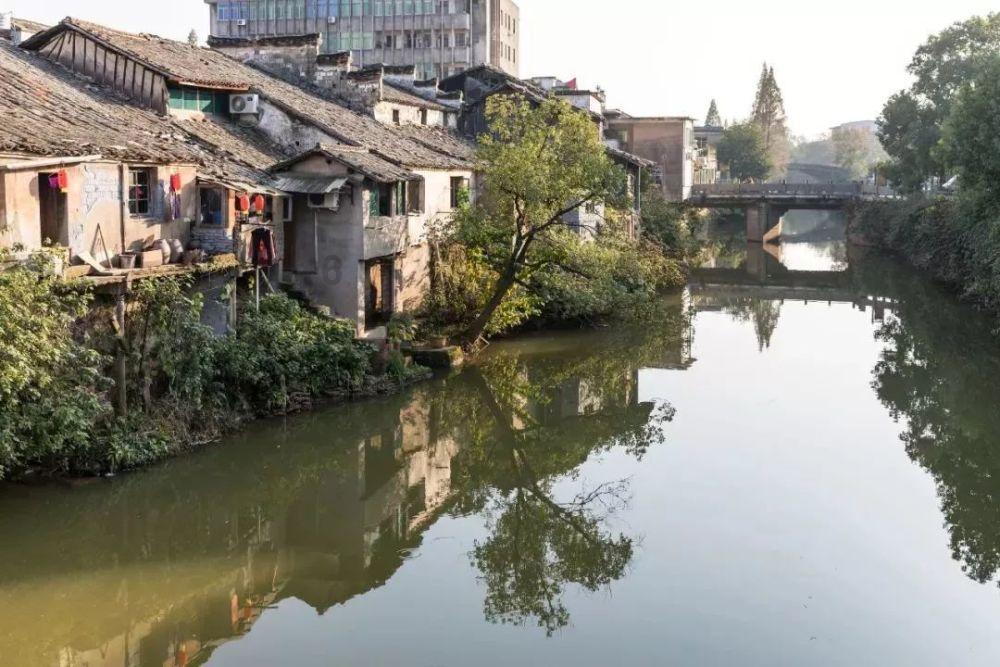 请了“圣都”来装修 业主说像“游击队”