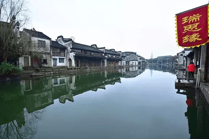 迷人的妖精